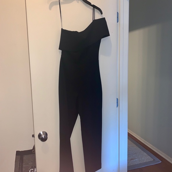 CUSHNIE ET OCHS :black jumper; off shoulder - Picture 3 of 4